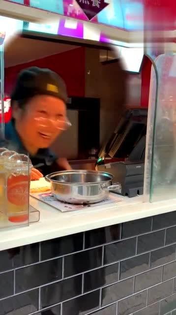 雪糕阿姨爆料视频大全,揭秘夏日街头那些不为人知的秘密 第2张 雪糕阿姨爆料视频大全,揭秘夏日街头那些不为人知的秘密 第2张