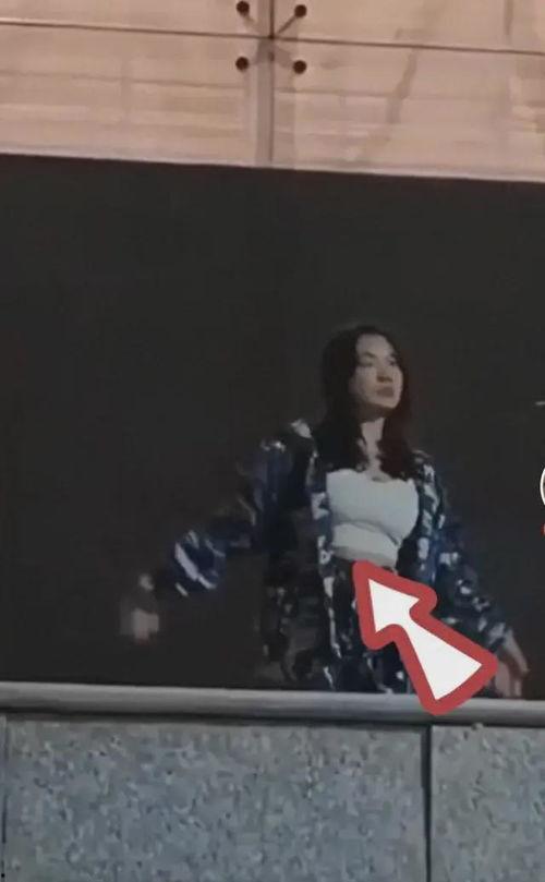 军训女生跳舞爆料视频,青春活力引网友热议