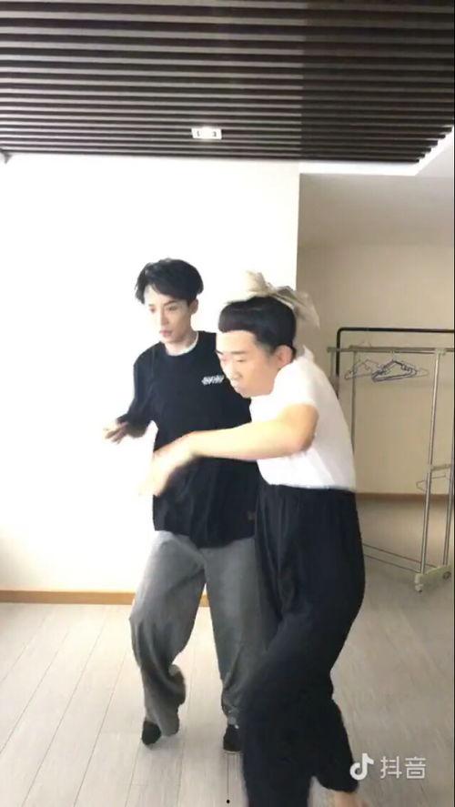 杨迪抖音爆料视频大全,揭秘明星幕后趣事