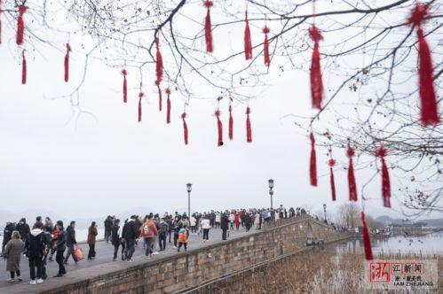 断桥在线观看,穿越时空的浪漫邂逅  第2张