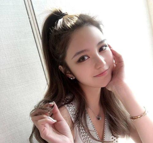 嫩模圈在线观看,揭秘网络直播背后的青春诱惑 第3张 嫩模圈在线观看,揭秘网络直播背后的青春诱惑 第3张