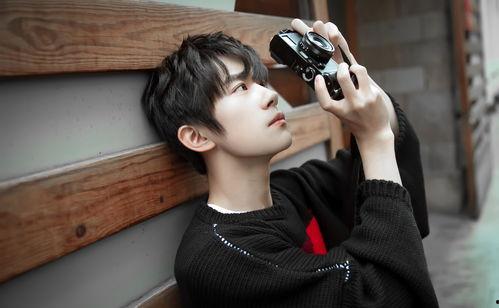 圈内爆料易烊千玺王源,揭秘兄弟情深背后的故事